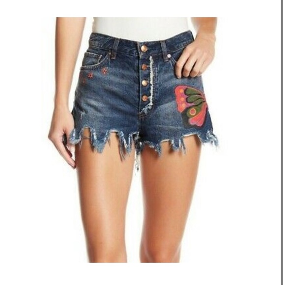FREE PEOPLE FIELDS OF SUN‎ RAW HEM PAINTED COTTON DENIM SHORT BLUE - Picture 1 of 4